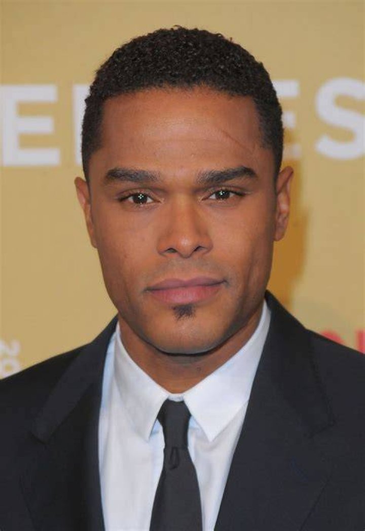Discovering the Soulful Sounds of Maxwell: A Journey Through His Music